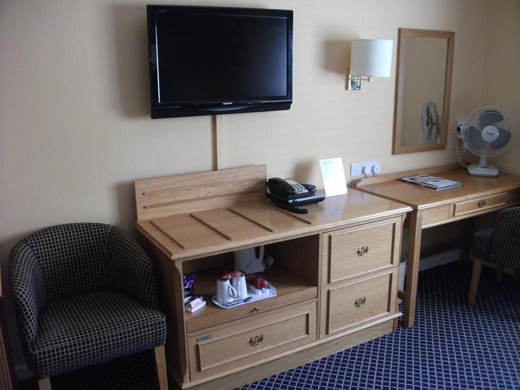 Carlton Park Hotel Rotherham Rum bild