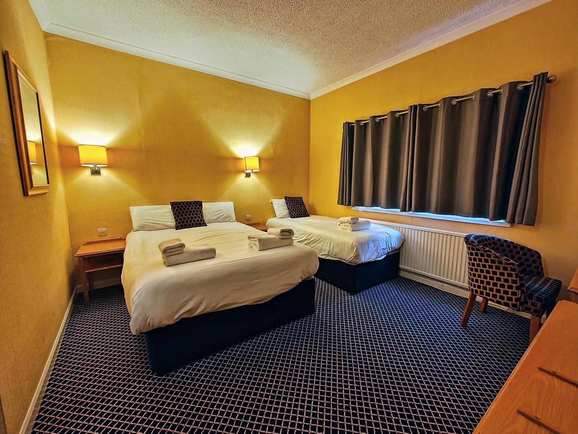 Carlton Park Hotel Rotherham Exteriör bild