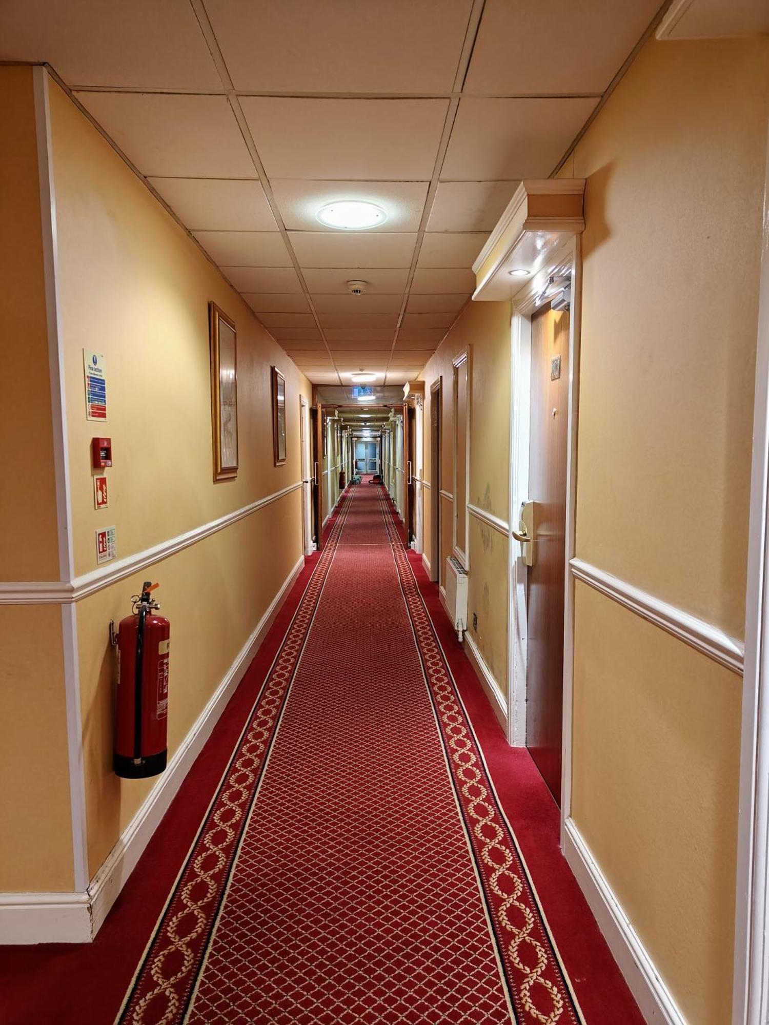 Carlton Park Hotel Rotherham Exteriör bild
