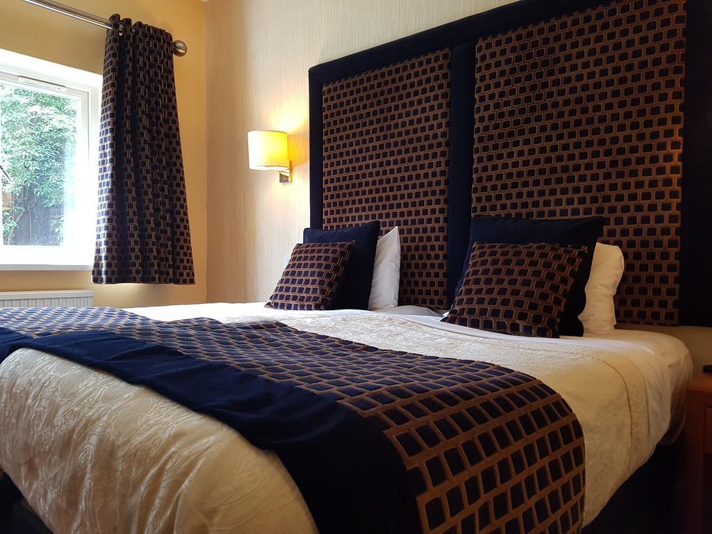 Carlton Park Hotel Rotherham Exteriör bild