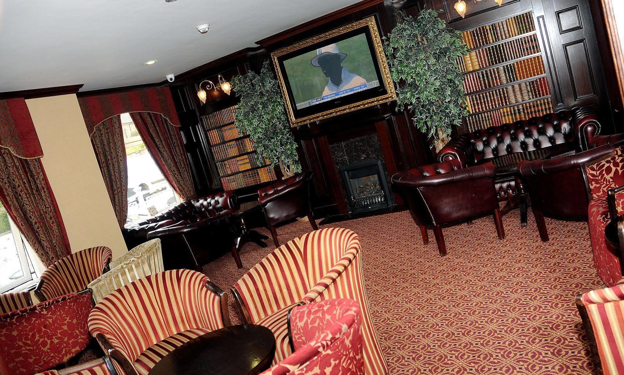 Carlton Park Hotel Rotherham Exteriör bild
