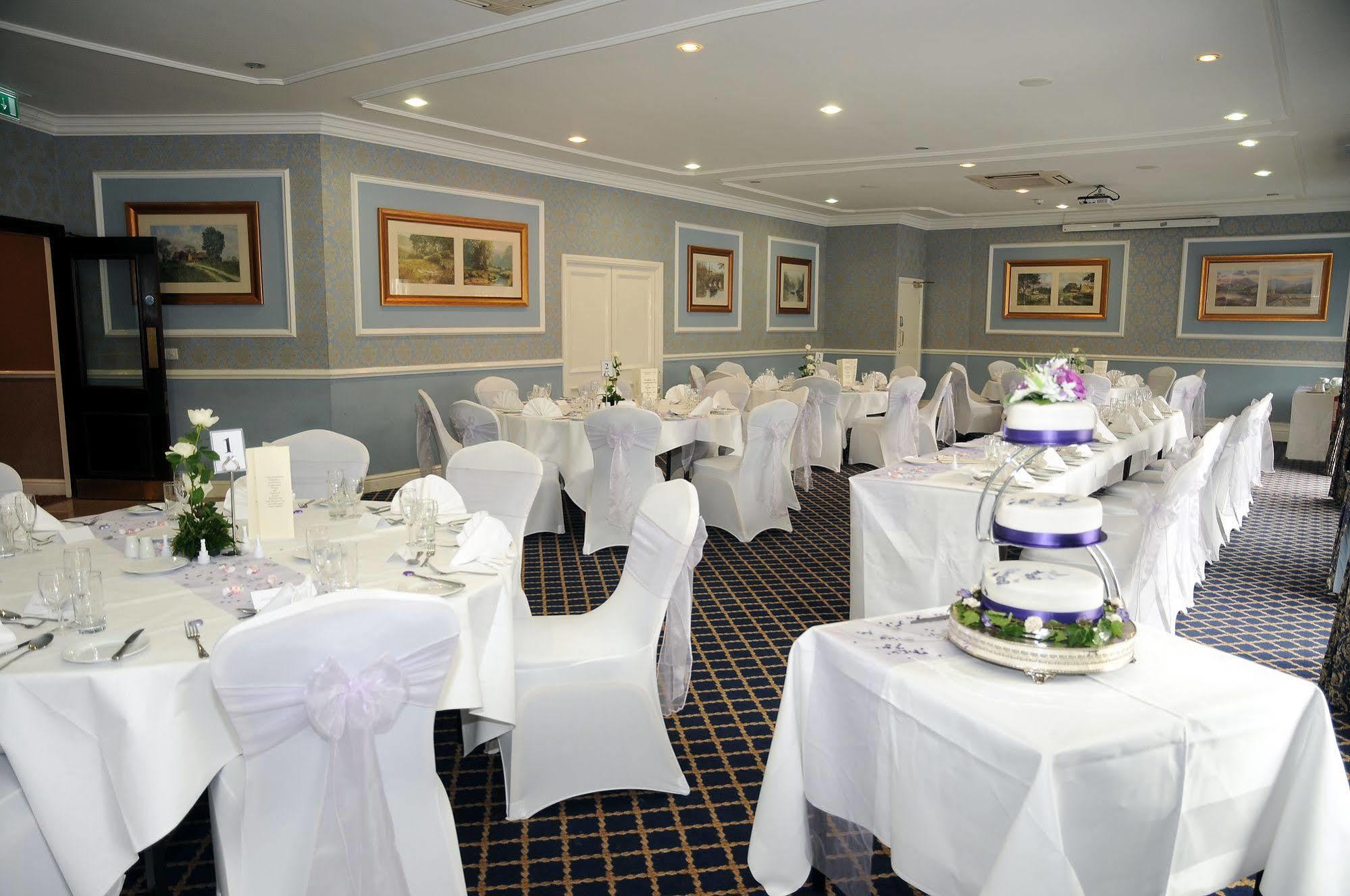 Carlton Park Hotel Rotherham Exteriör bild